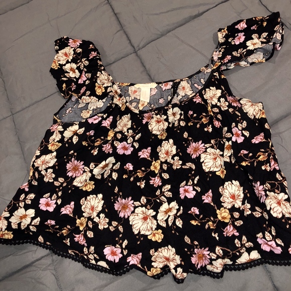 SOLD Adorable Floral Off-Shoulder Forever 21 Shirt - Picture 1 of 2